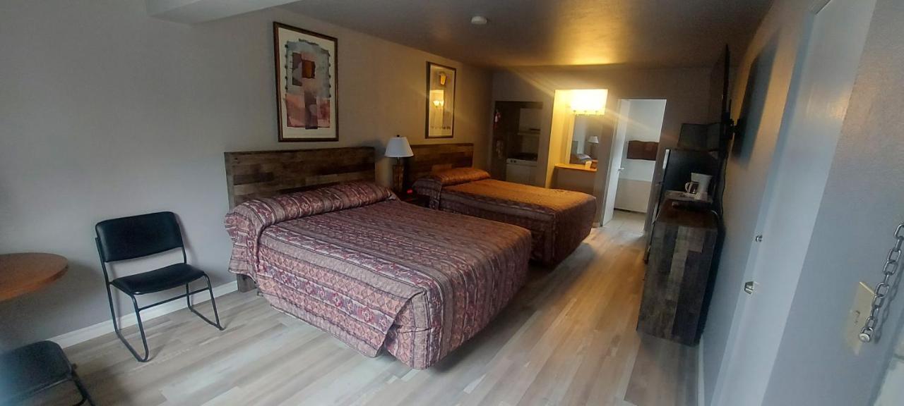 Lazy Bear Lodge Кранбрук Екстер'єр фото